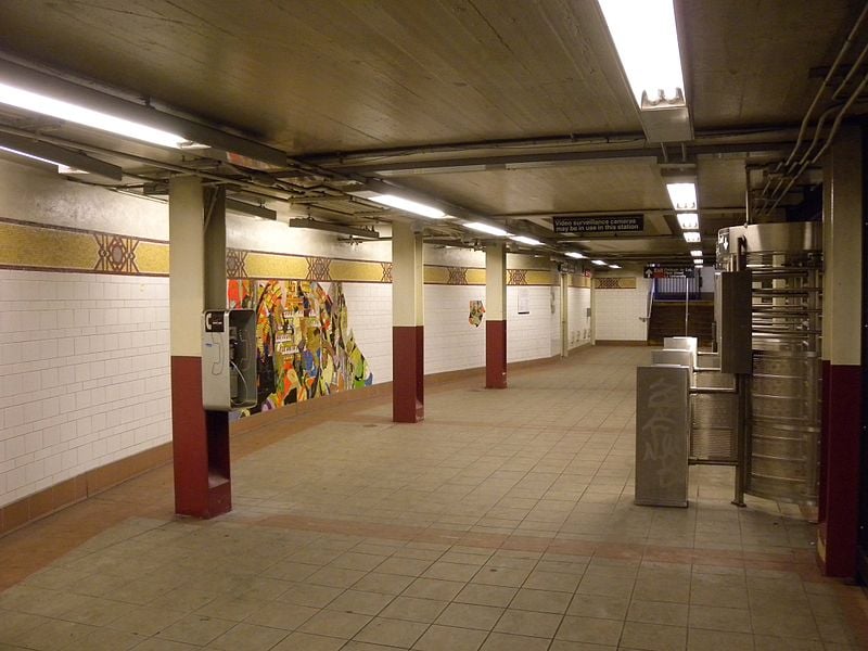 DeKalb Av 3