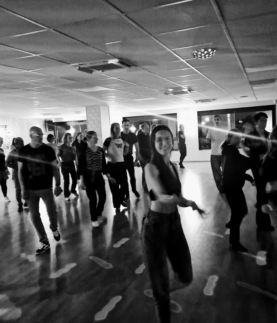 WE DANCE Team 2