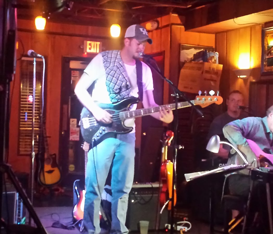 Patchen Pub 2