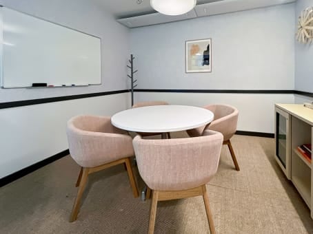Spaces - Emeryville - 1900 Powell Street 3