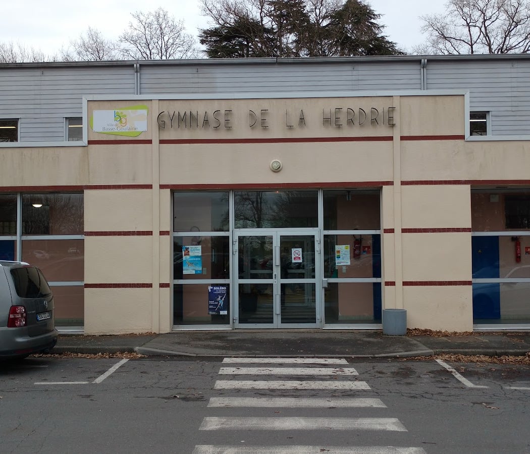 Gymnase de la Herdrie 2