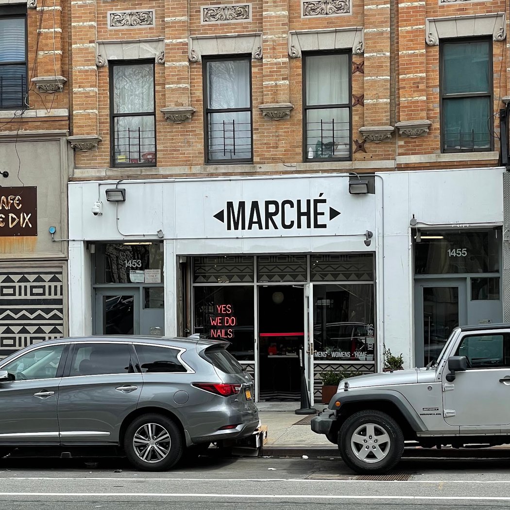 Marche Rue Dix 2