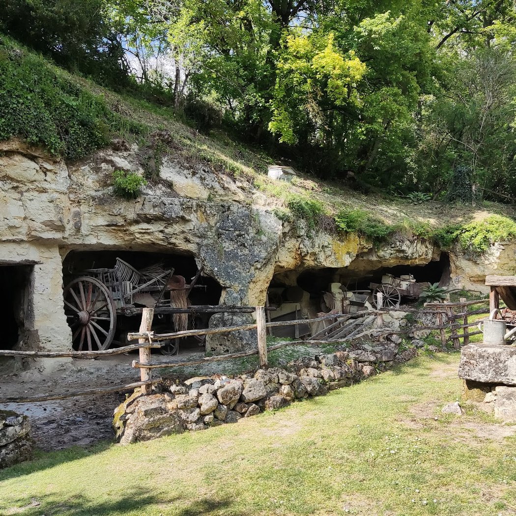 Cave of Goupillières 2