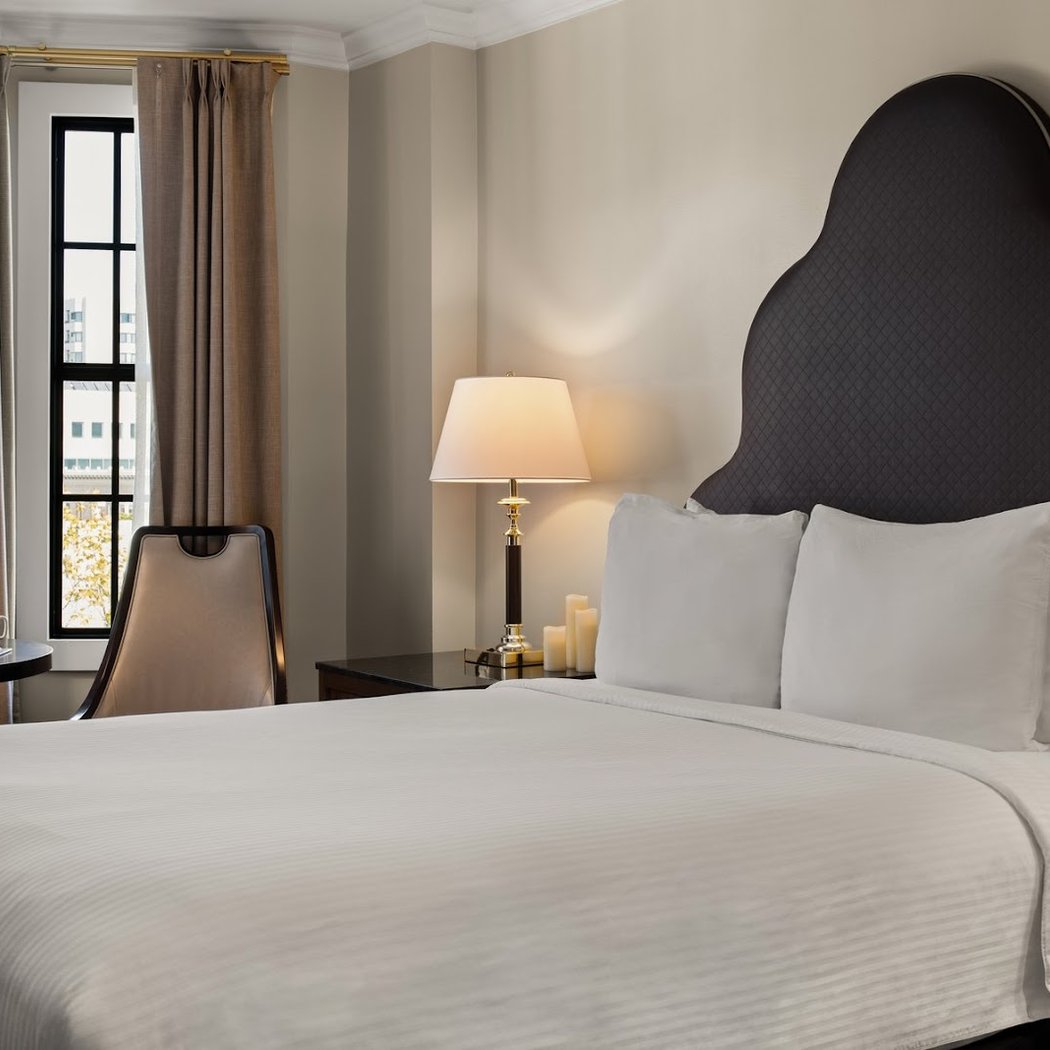 Inn at the Opera 2