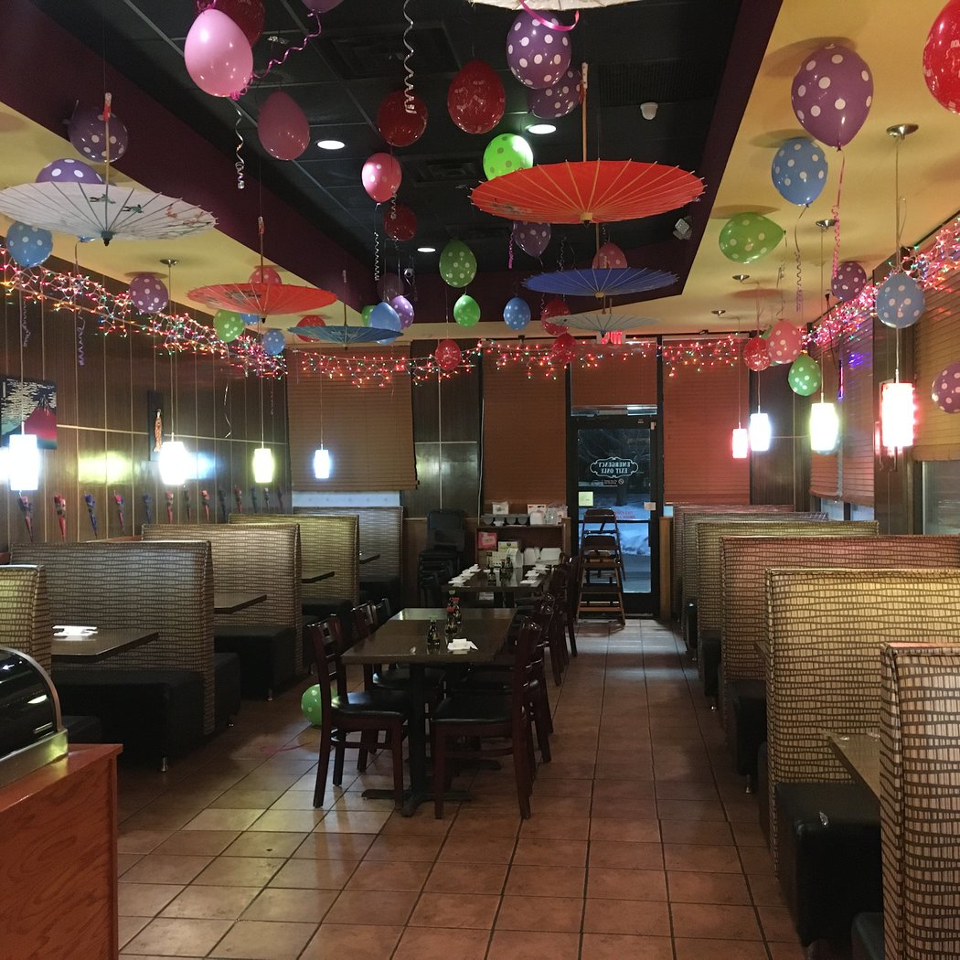 AKI SUSHI BAR AND GRILL 2