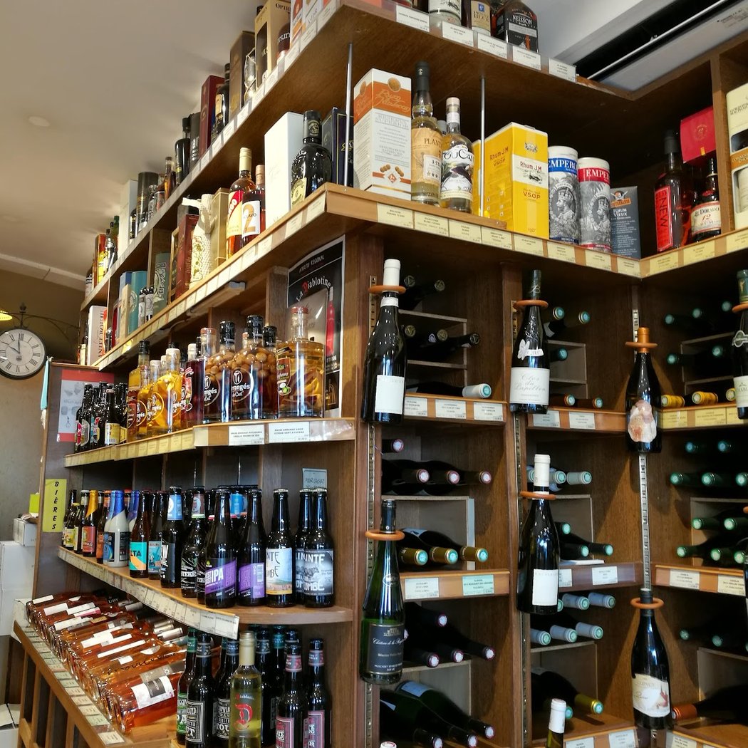 Cave Vins Sur Vins Sainte Luce 3