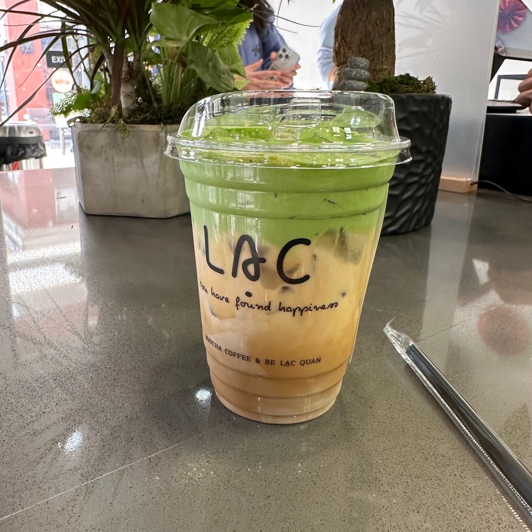 Lạc Coffee 3