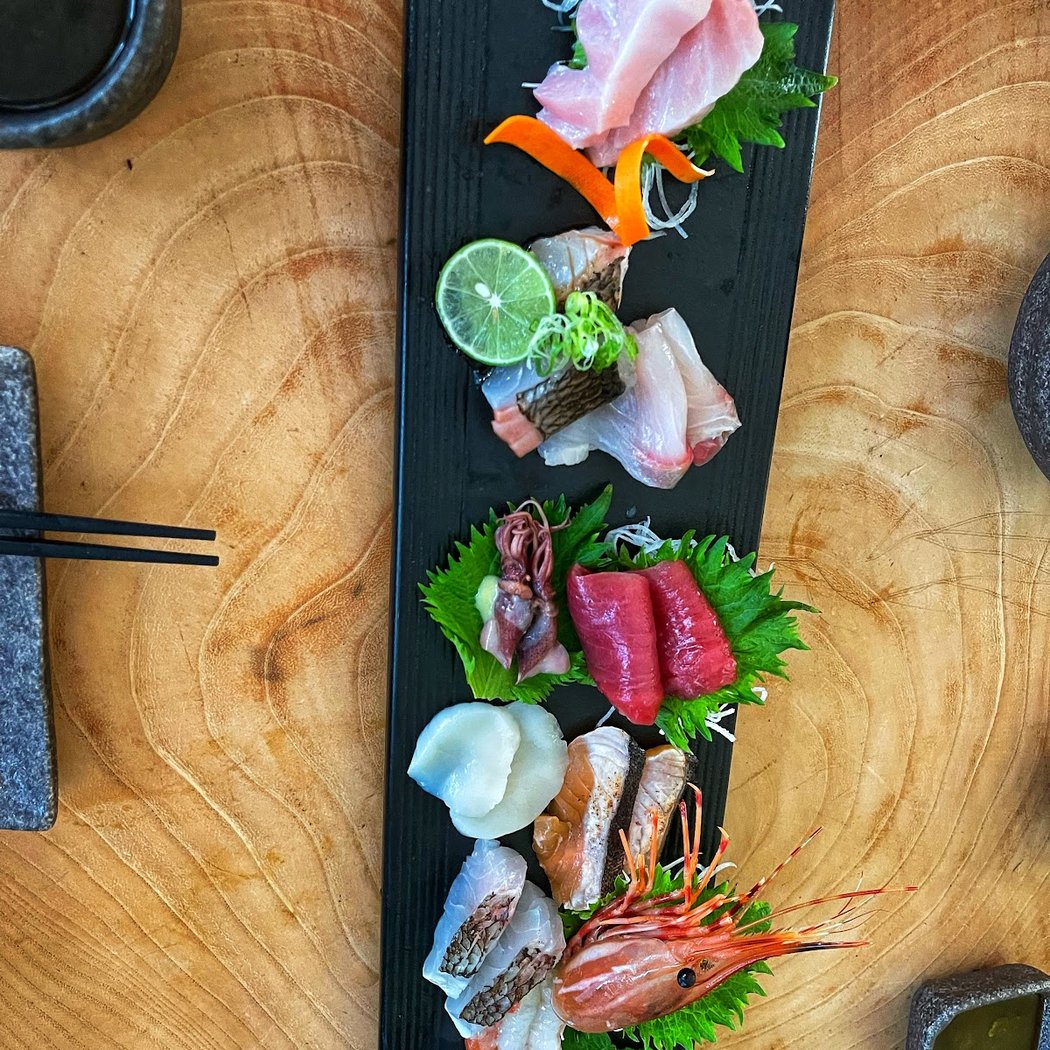Akami Sushi 1