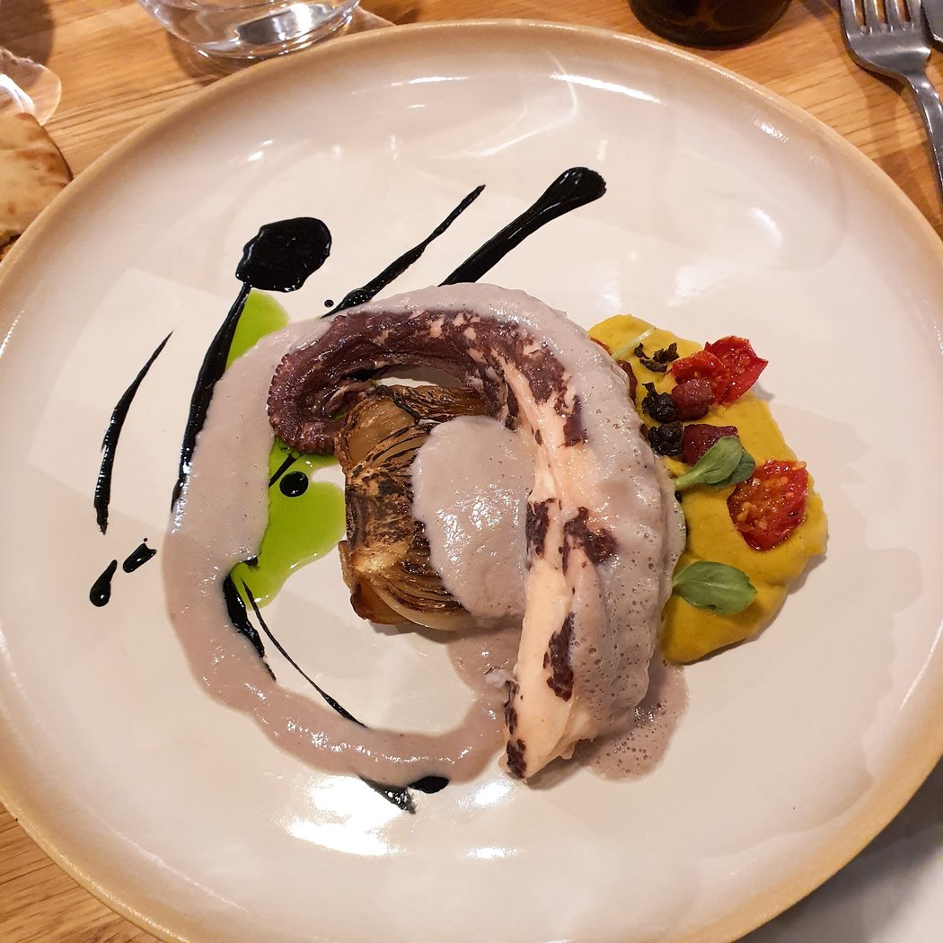 Evi Evane Restaurant 1