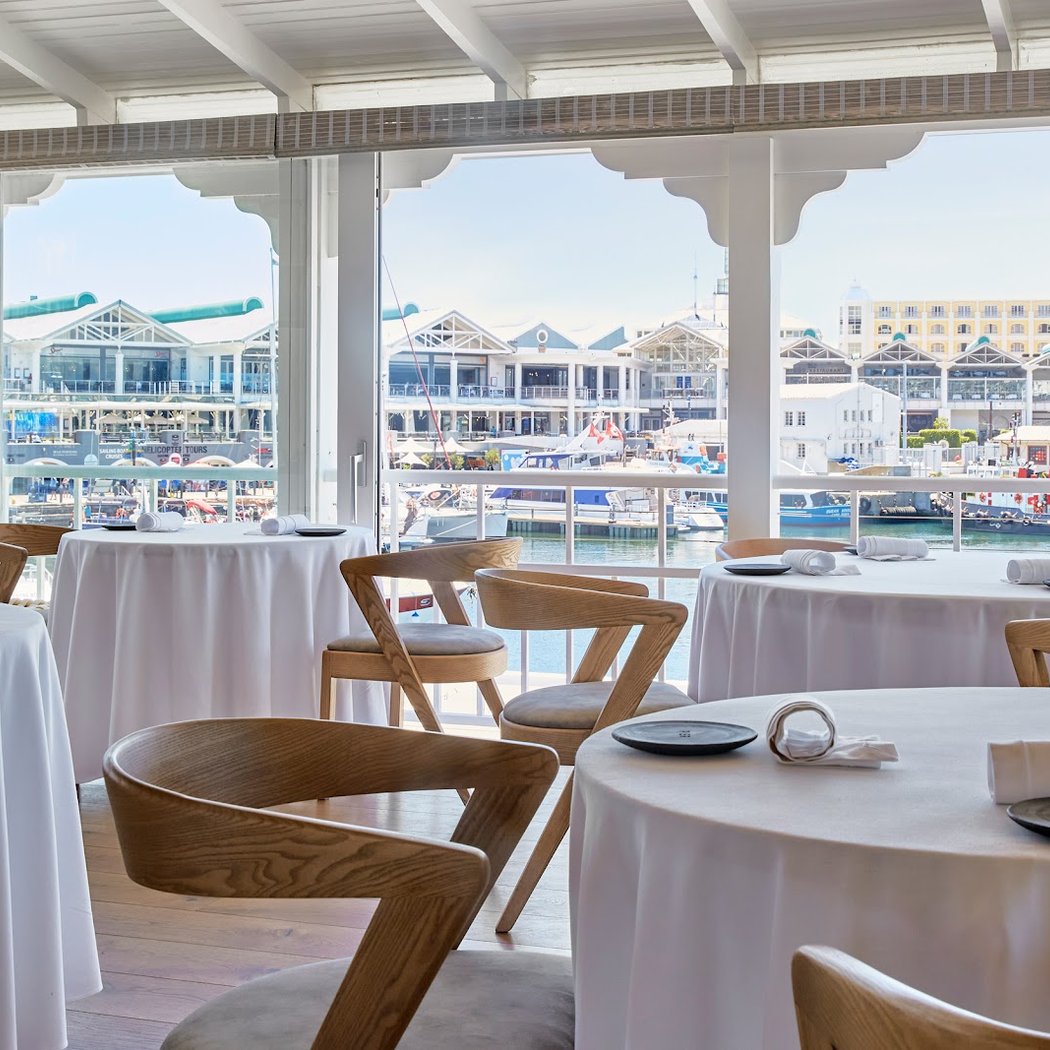 PIER Restaurant 2