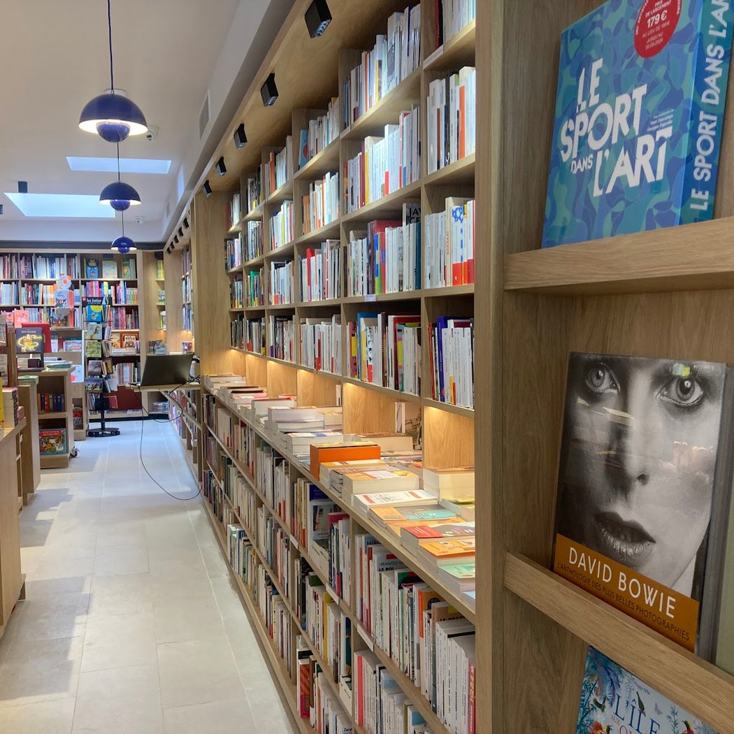 Librairie Les Caractères 3