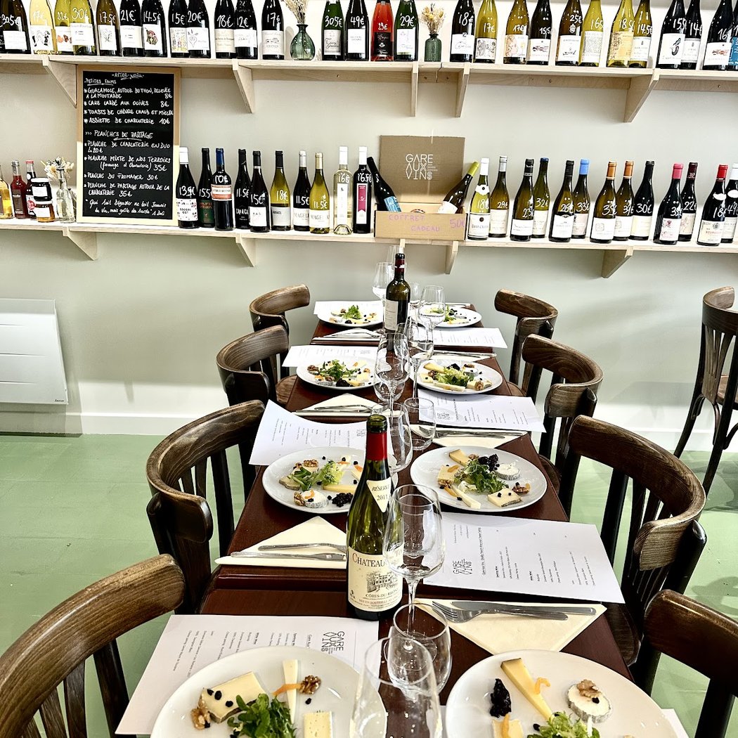 Gare Aux Vins (Gare de Lyon) - Caviste/Wine Shop & Cave à Manger/ Wine Bar 1
