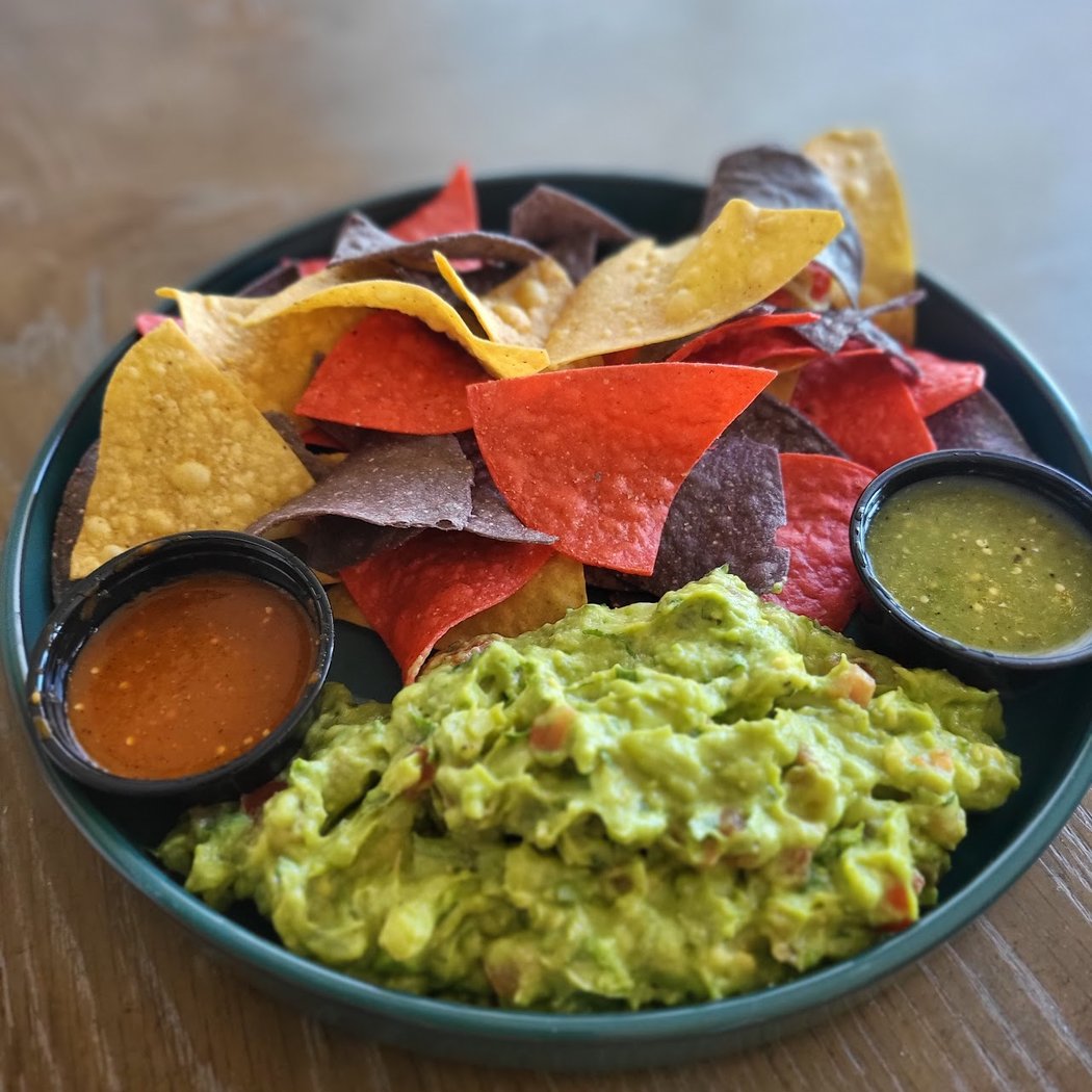 Los Yaquis Méx Restaurant. 1