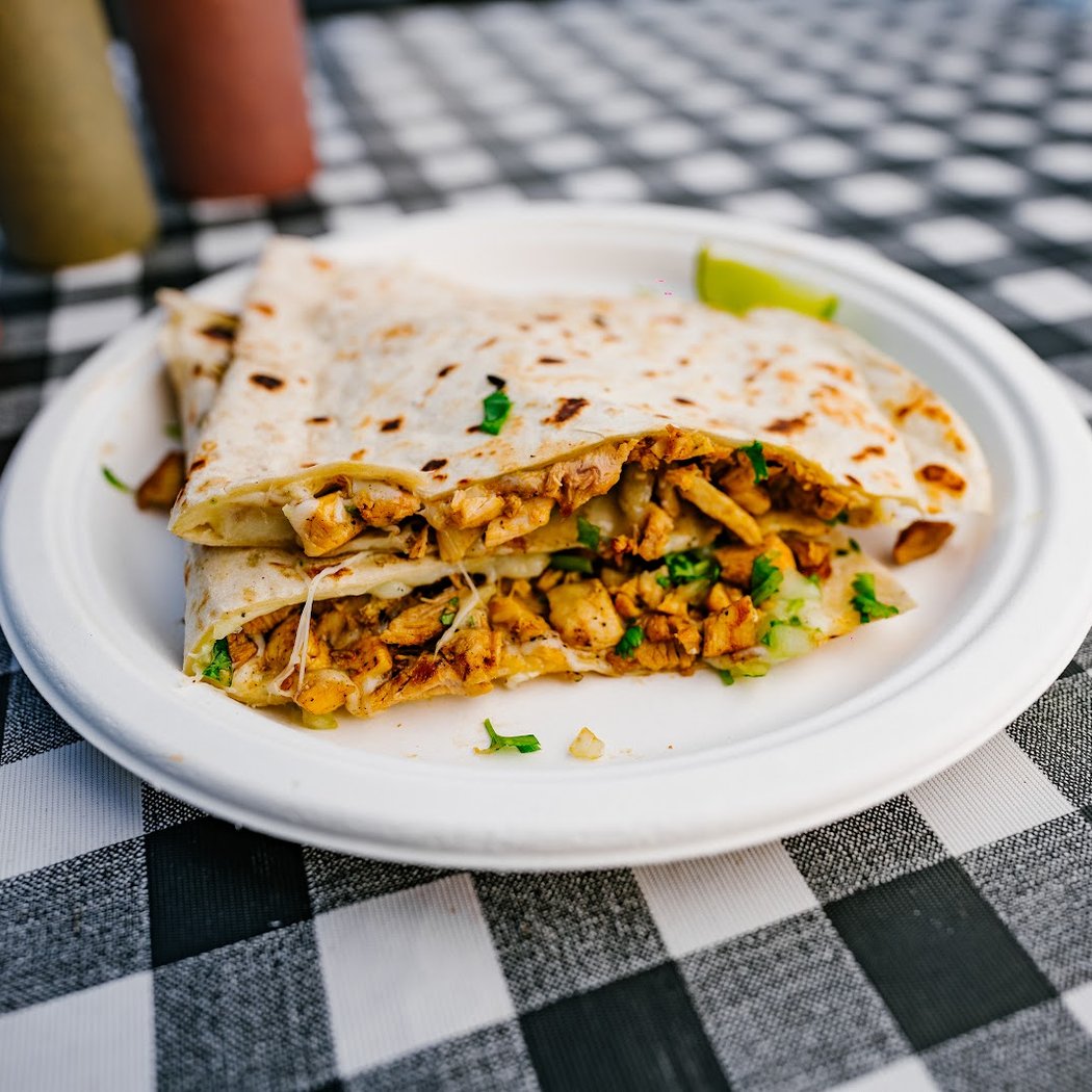 Las Delicias De Toñita Taco Truck 1