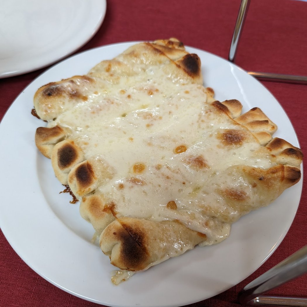 Gio's Pizza 3
