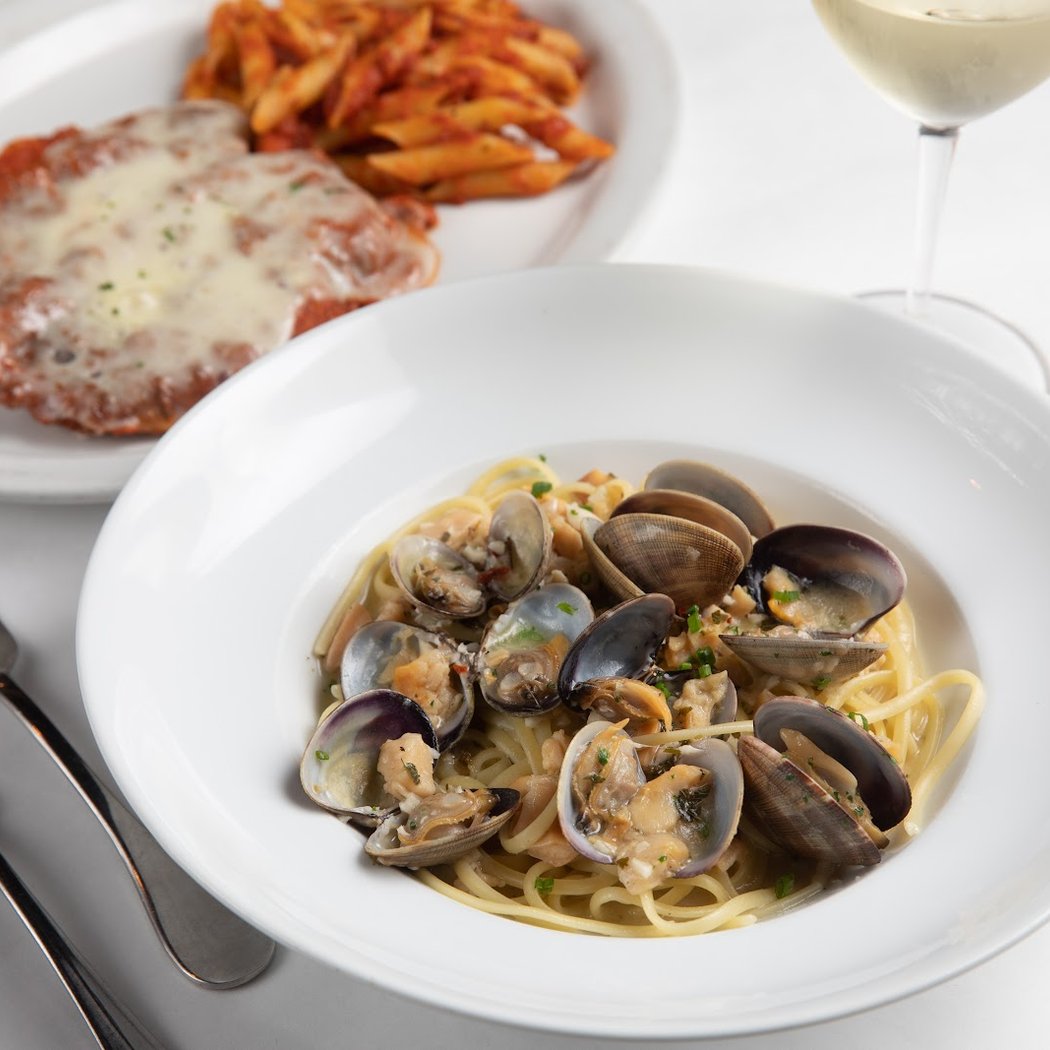 Carmine's Restaurant & Bar 1