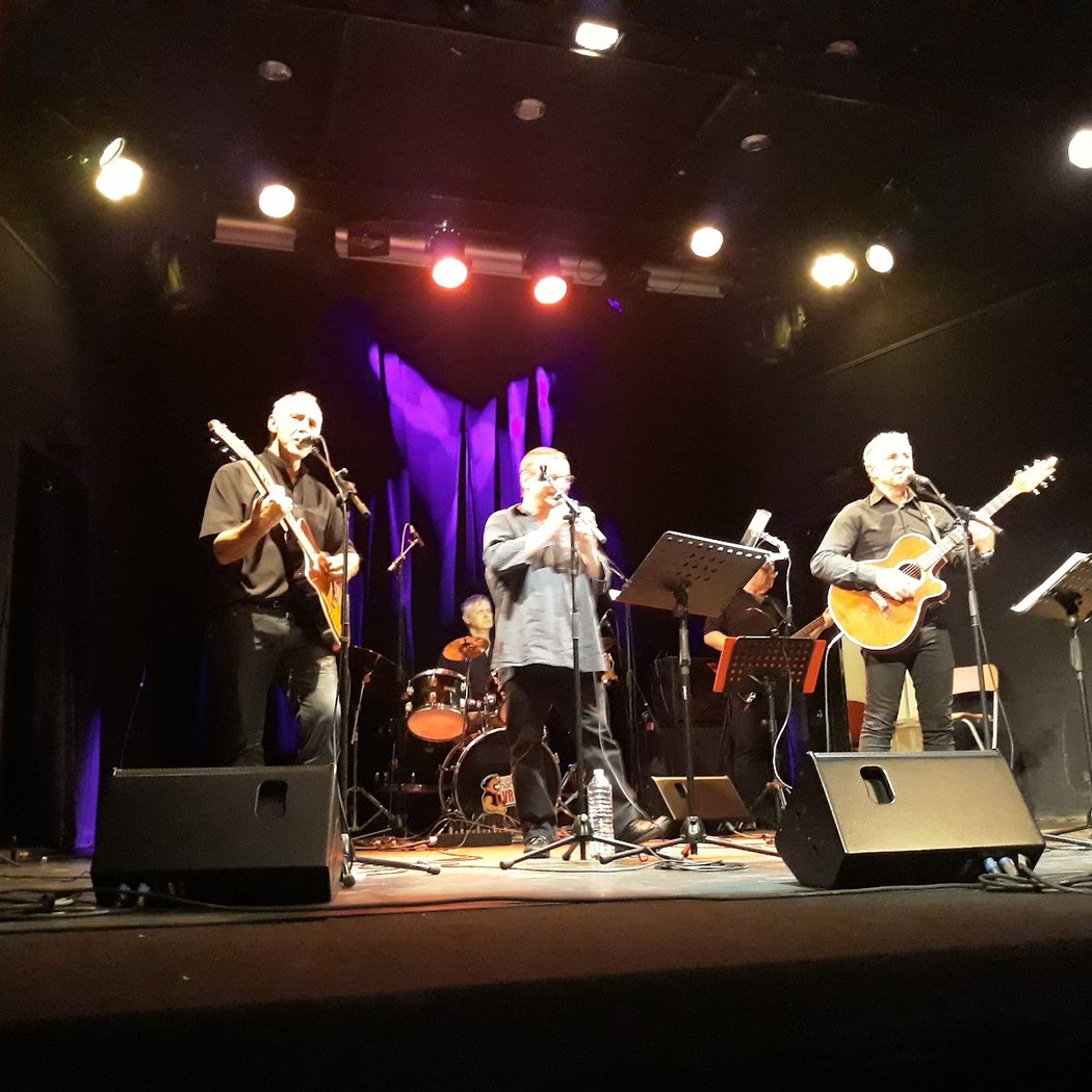 Centre Paris Anim' Place des Fêtes 1