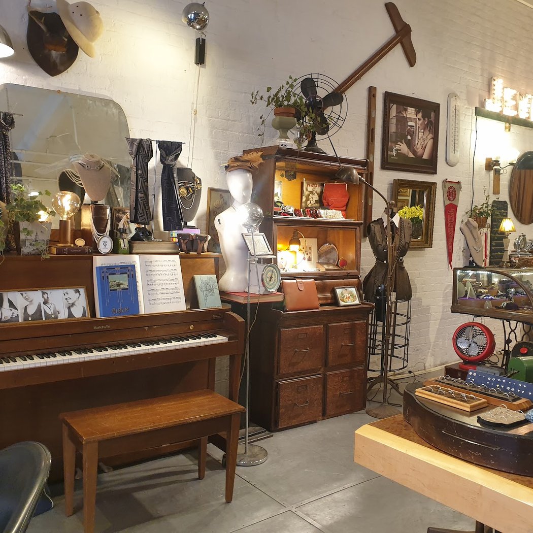 Thea Grant | Antique, Vintage & Custom Jewelry 3