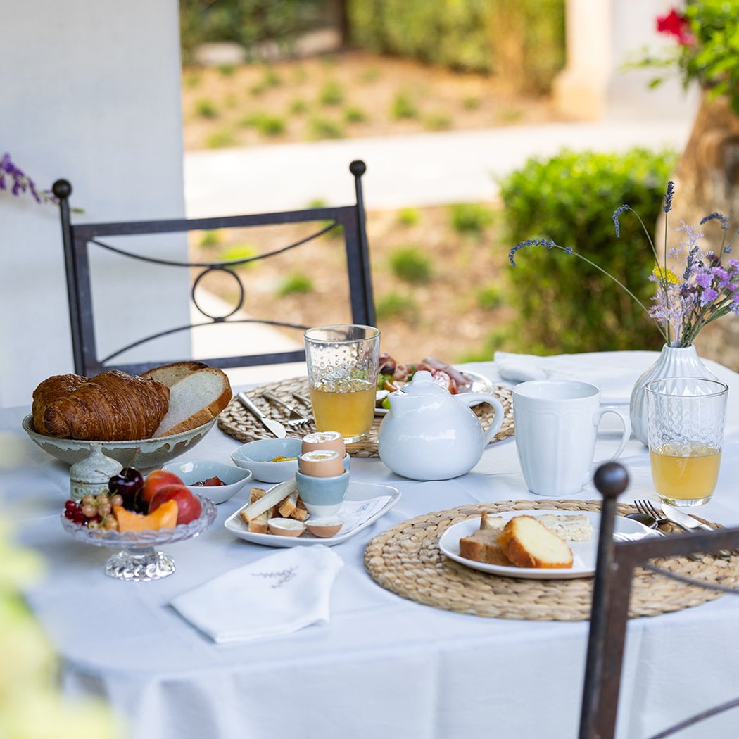 Le Mas Les Eydins : Maison d'hôtes et table gastronomique en Luberon 1