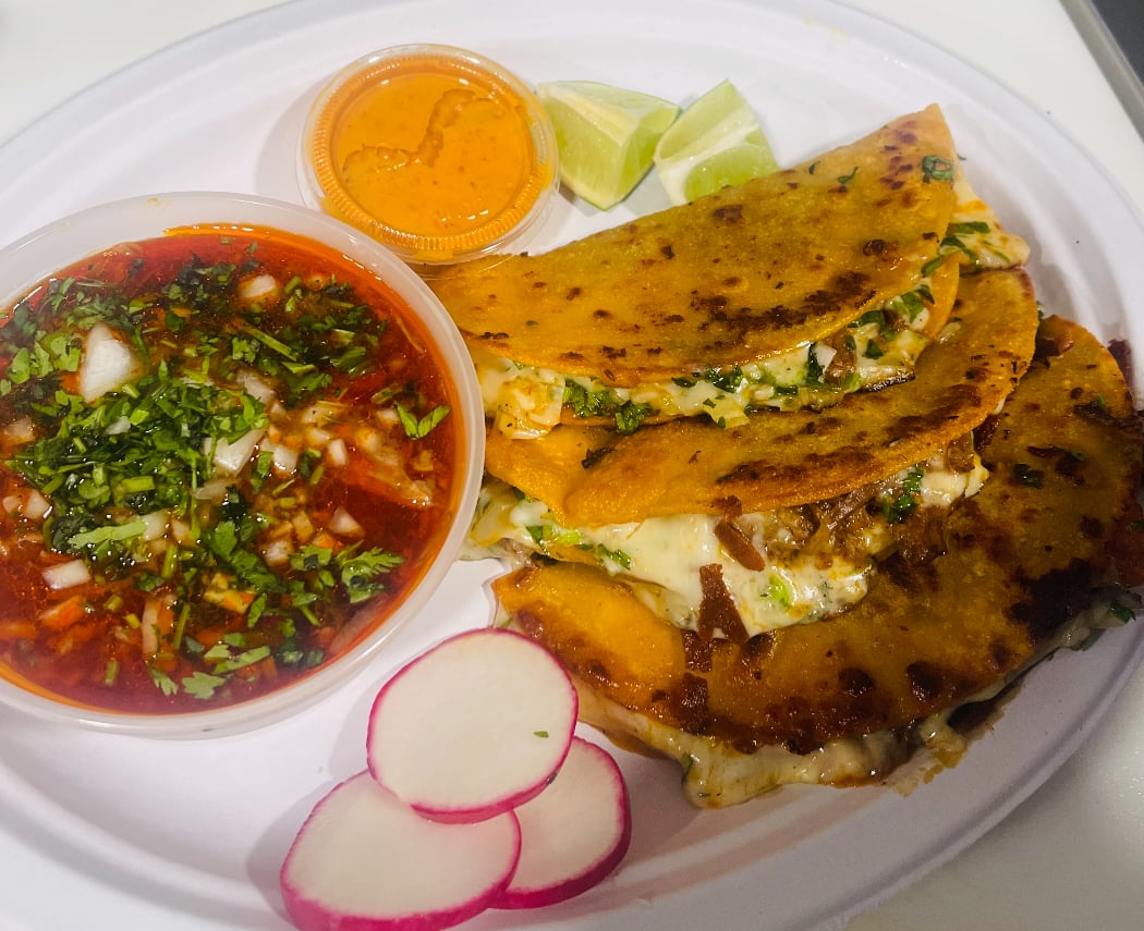 Chevio’s Food truck 1