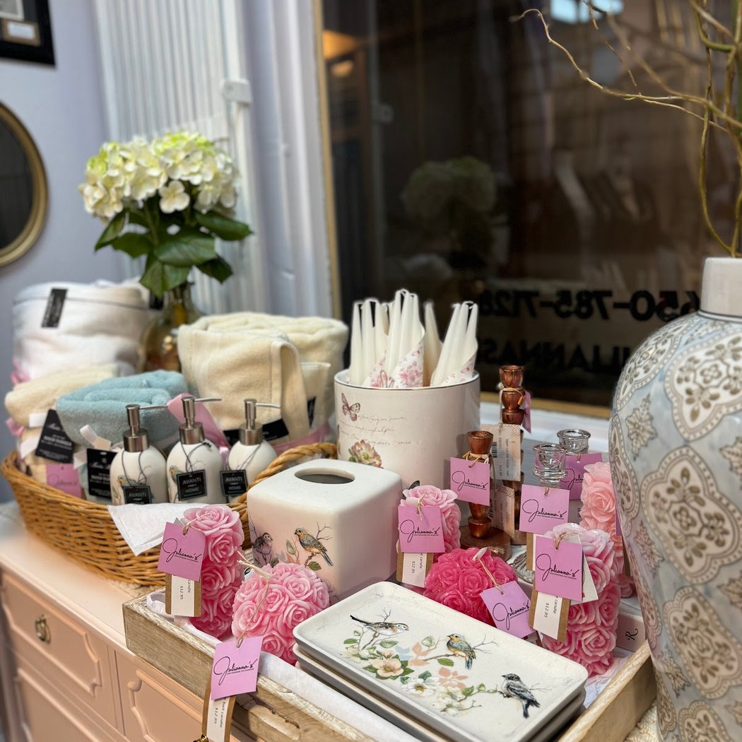 Sip & Shop RWIT x Luxe by Julianna