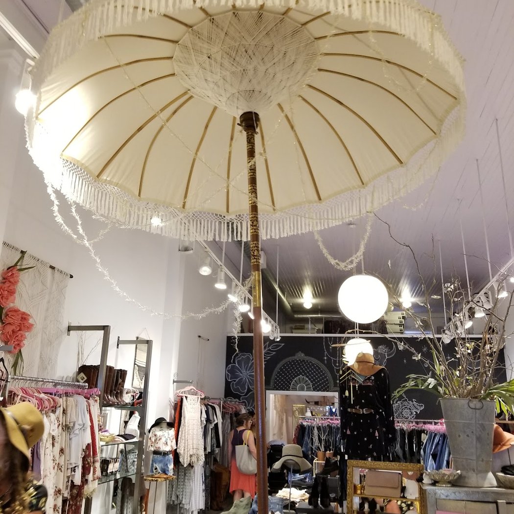 Ooh La Luxe 3