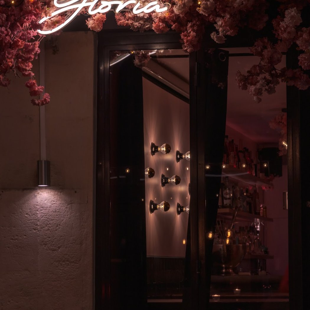 Gloria Saint-Germain 3