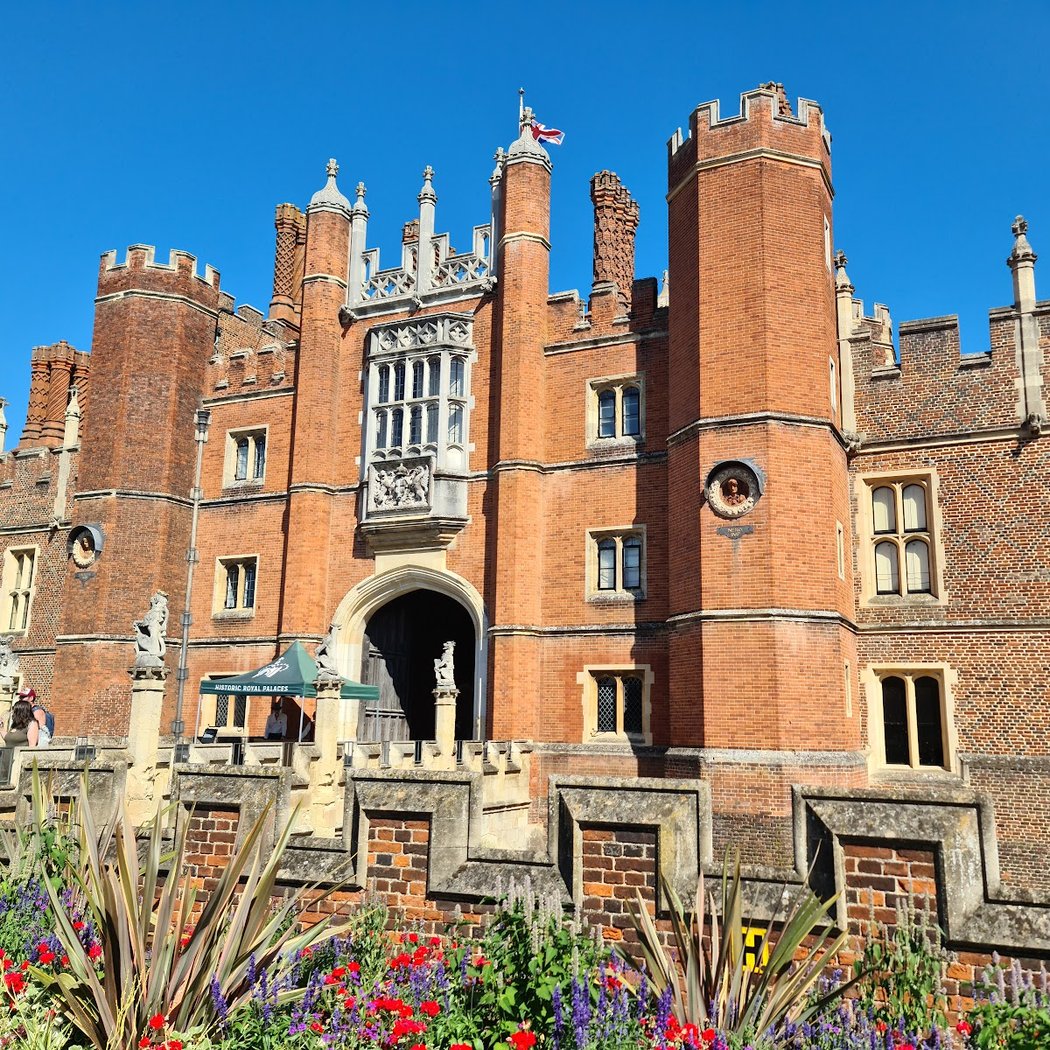 Hampton Court Palace 1