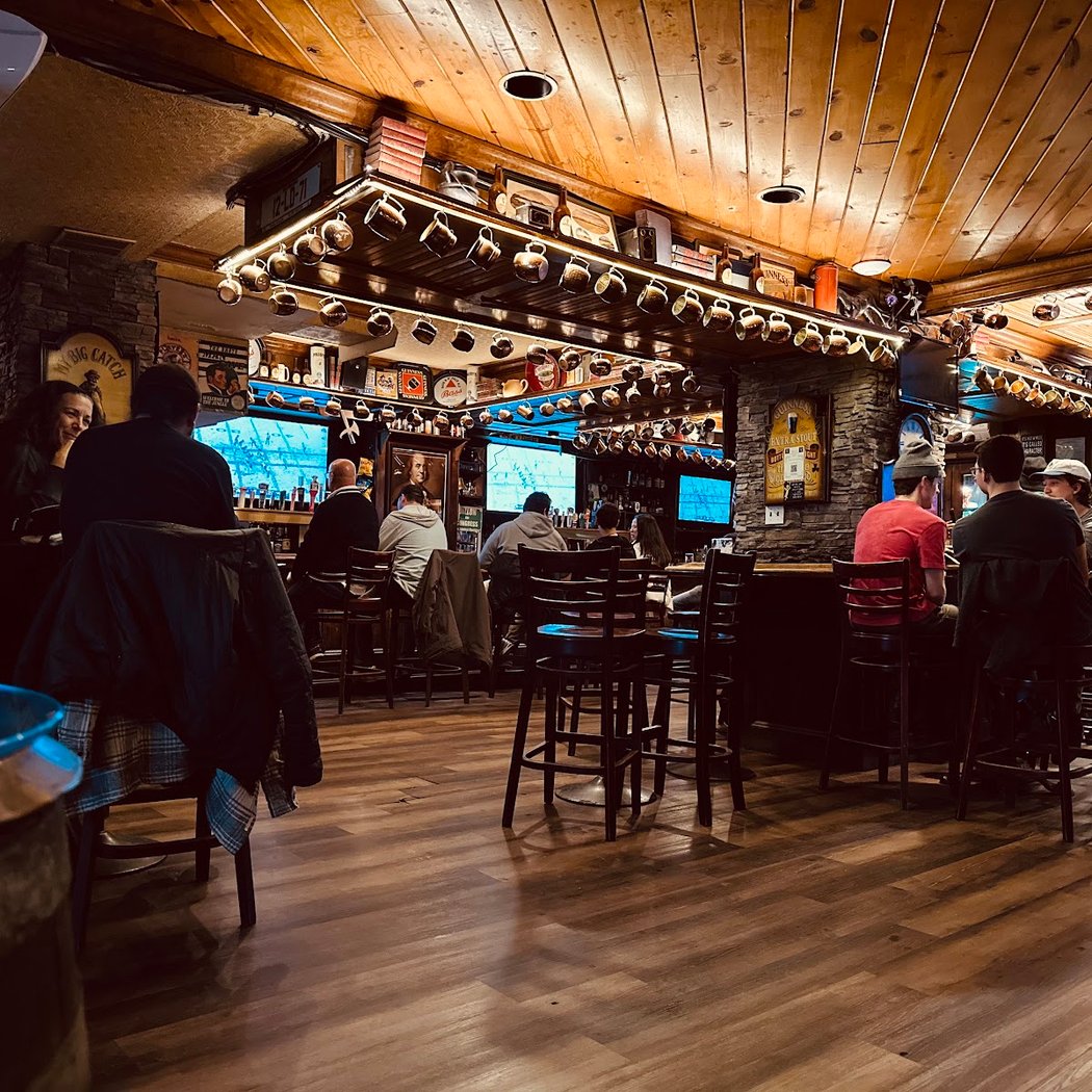 Peter Dillon's Pub 4