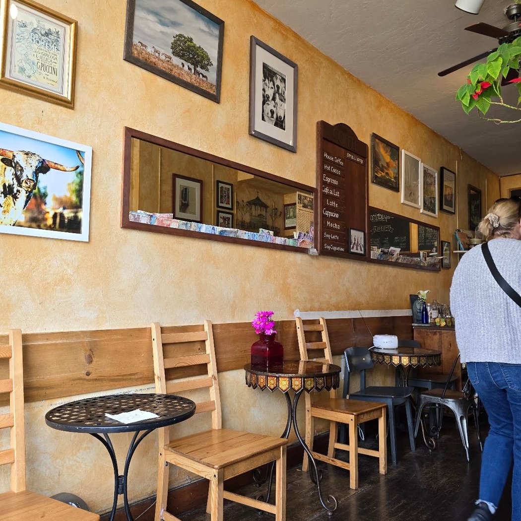 Cafe Capuchino 3