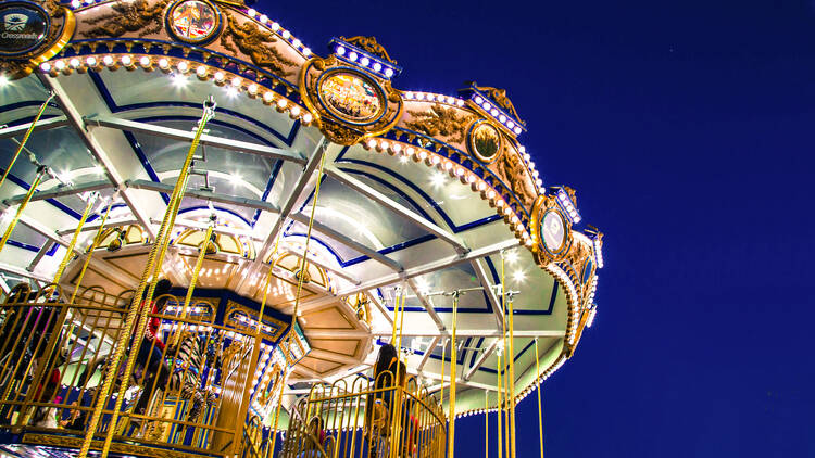 Double Decker Christmas Carousel 1