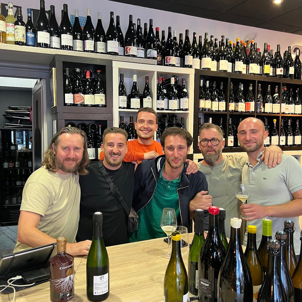 Cave 22 Sur Vins 1