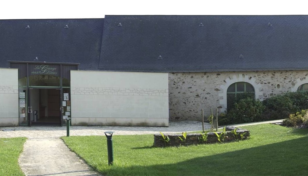 Salle de spectacle La Grange aux Dîmes 3