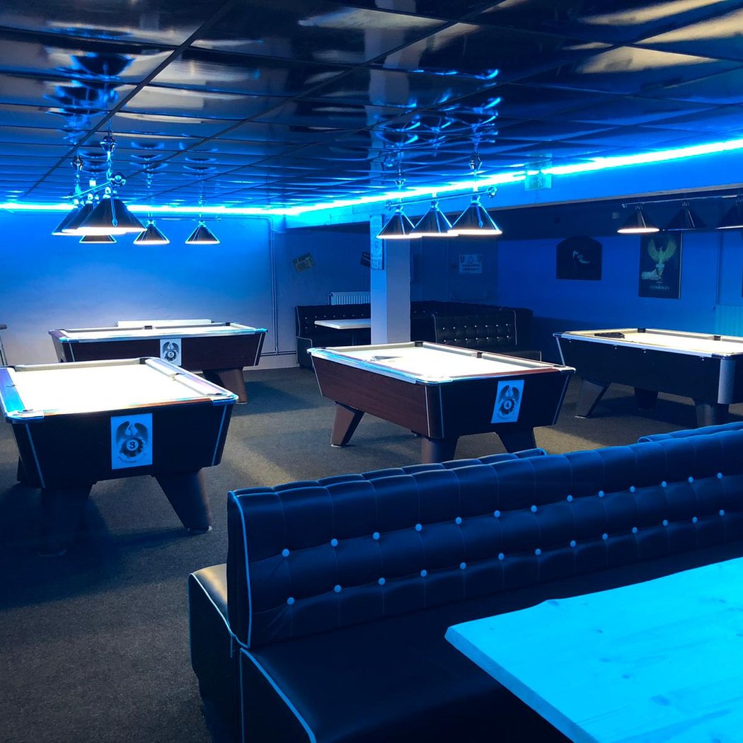 Phoenix Bar 1