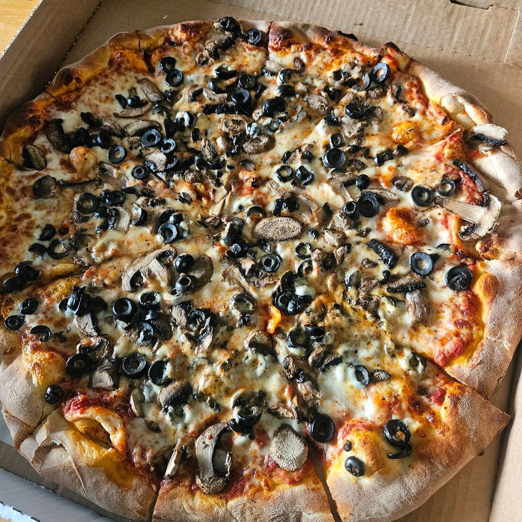 Gio's Pizza - Industrial Drive 1