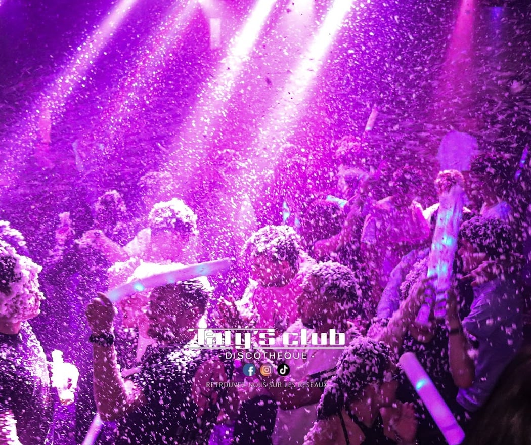 Taly's Club - Yffiniac 1