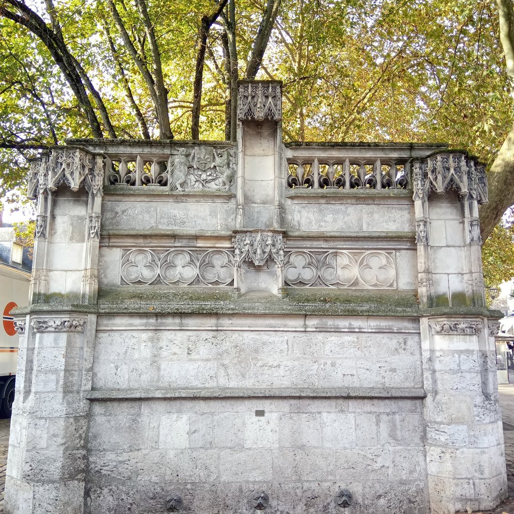 King Louis XII Fountain 1
