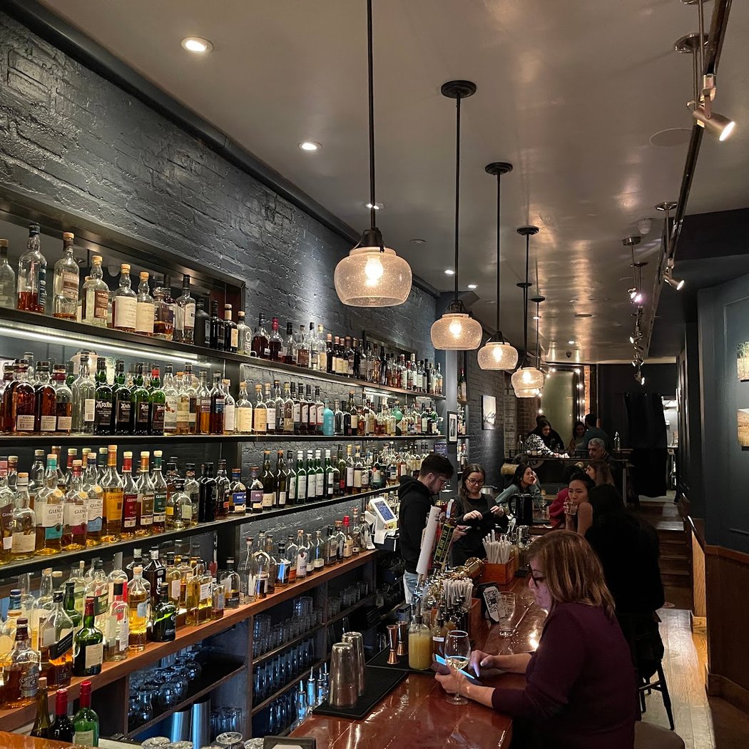 Caledonia Bar 4