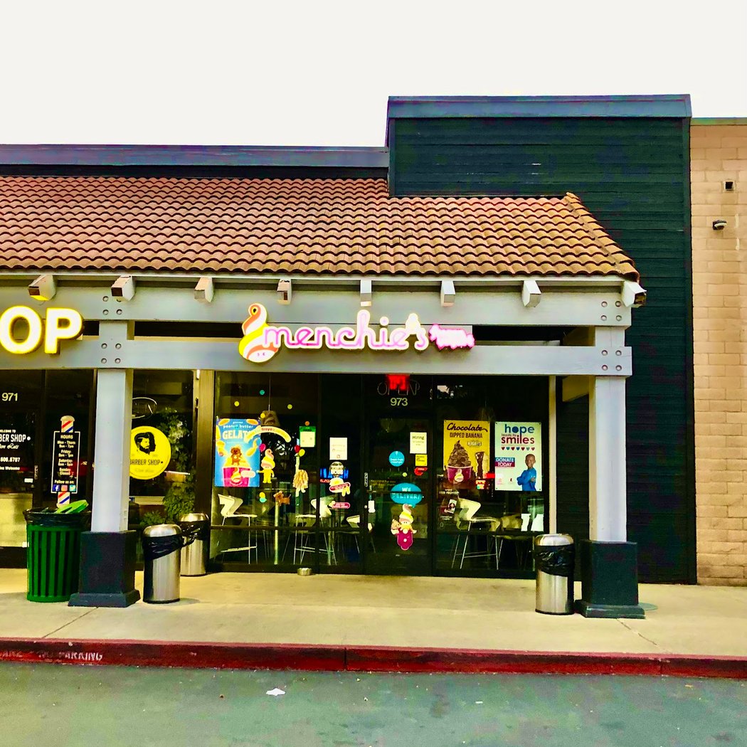 Menchie's Frozen Yogurt 2