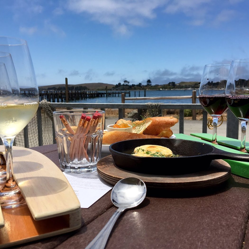 Gourmet Au Bay 1