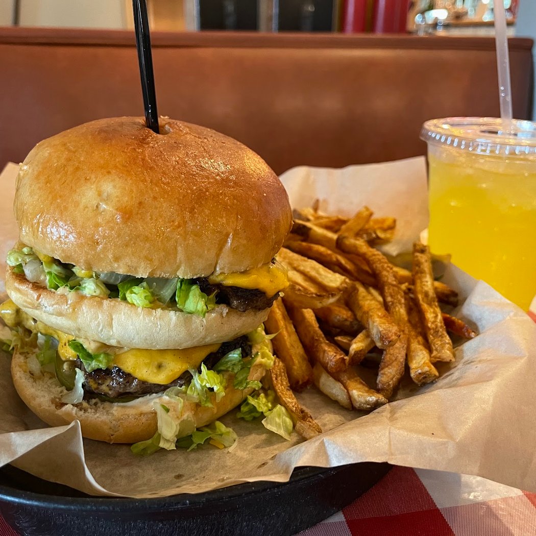 Pudgee's Eatery and Market 3