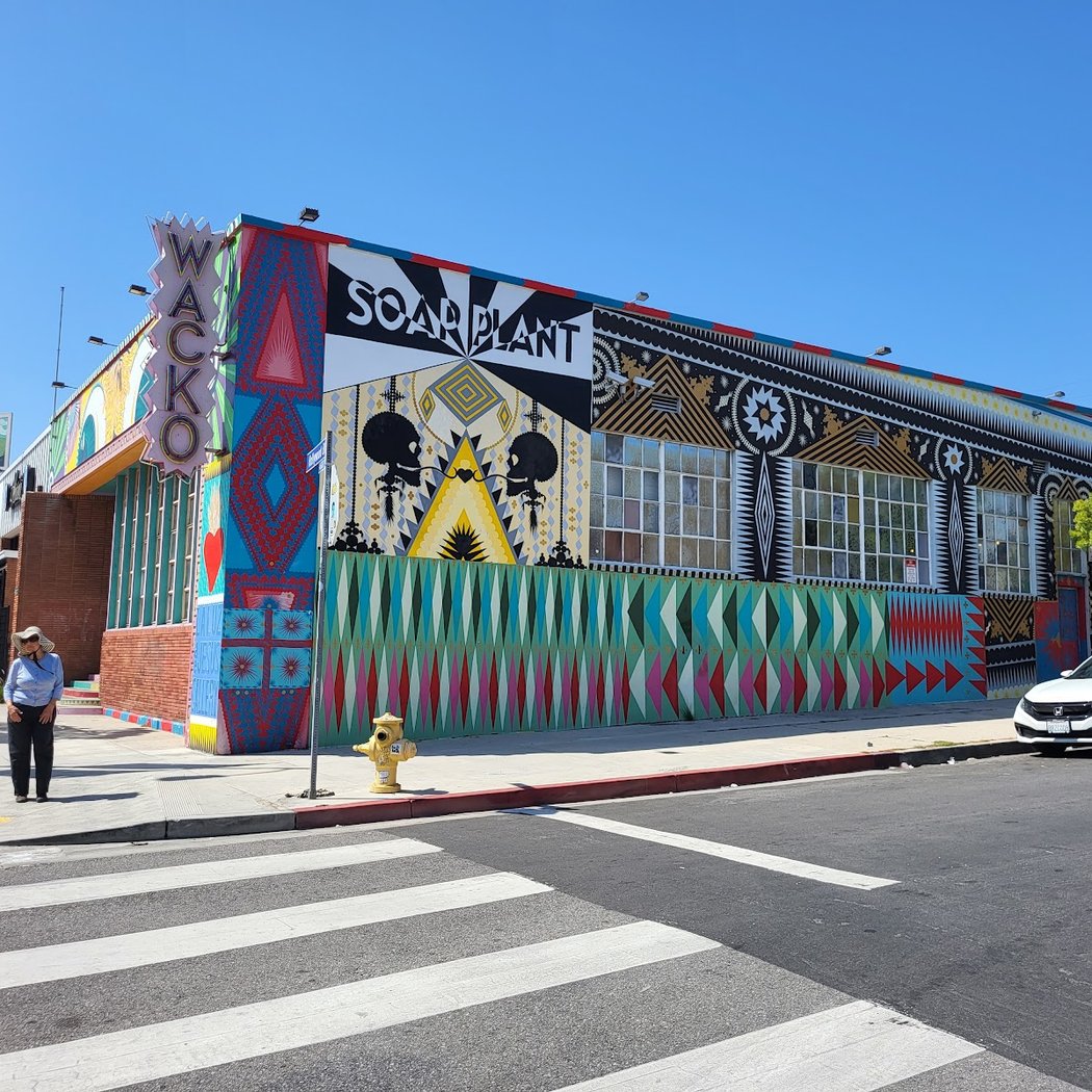 Beratlis, Wickes, and Robertson at La Luz de Jesus 2