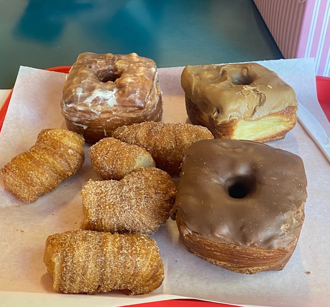 Happy Donuts 1