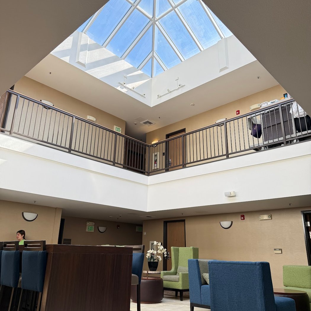 The Atrium Hotel 2