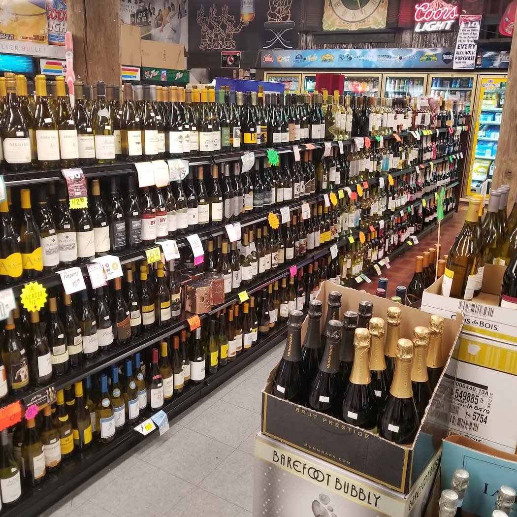 Perry's Liquor 3