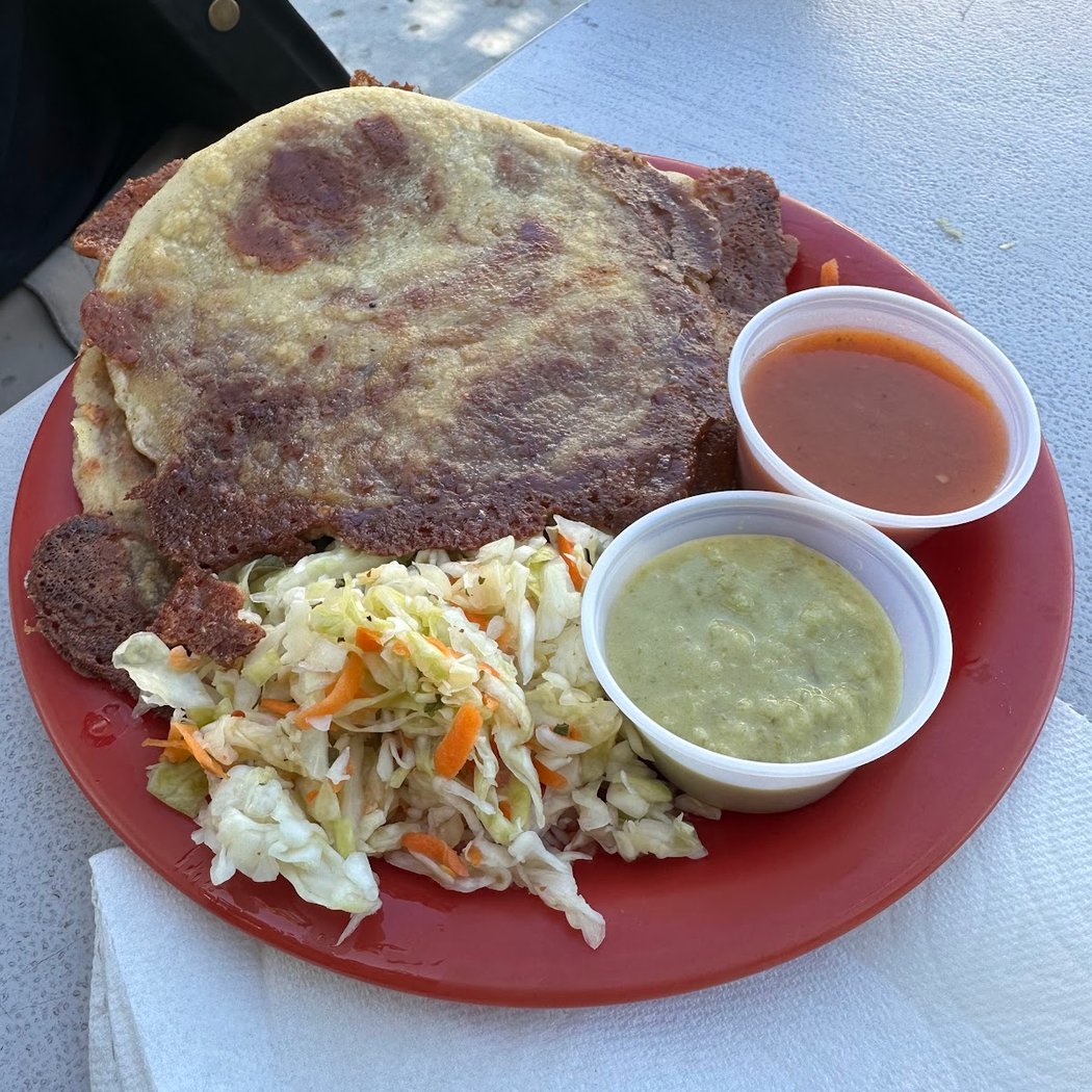 La Pupusa Loca 3