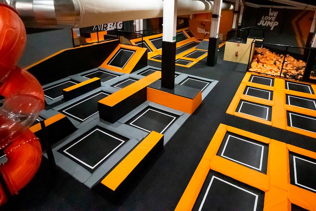 Urban Planet Sevilla: Trampoline Park + Multiaventura 2