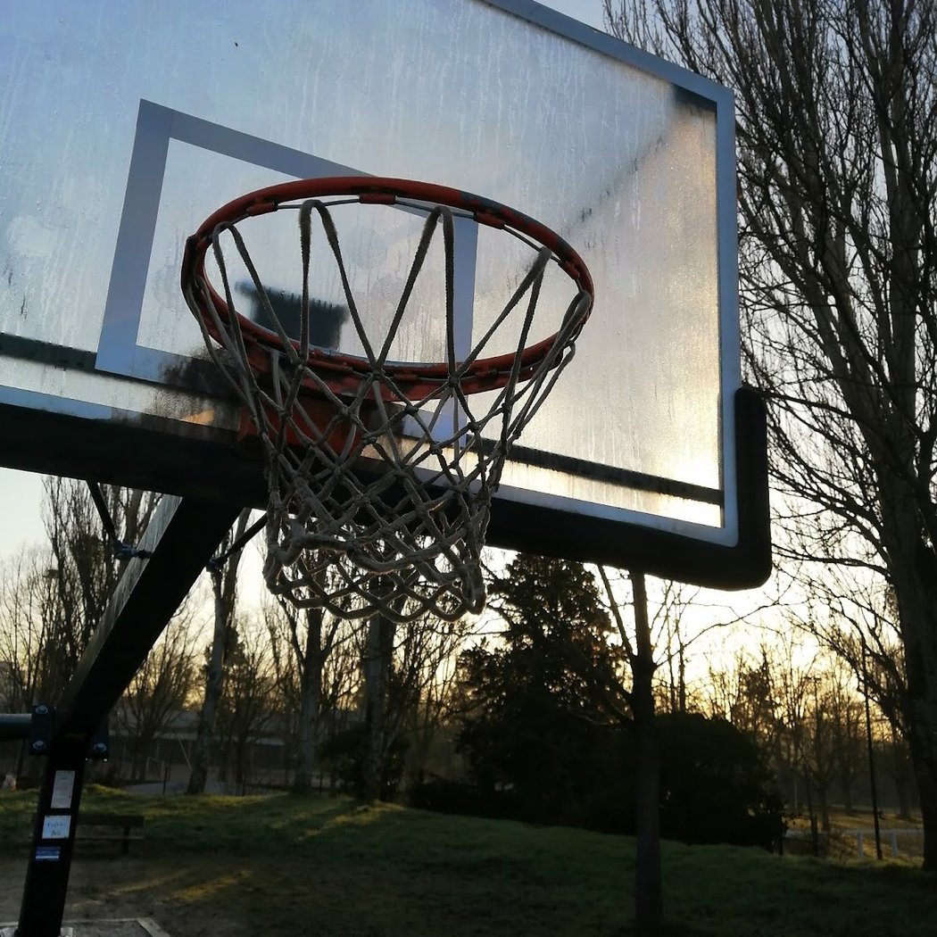 Terrain de basket : Playground Michel Lorry 3