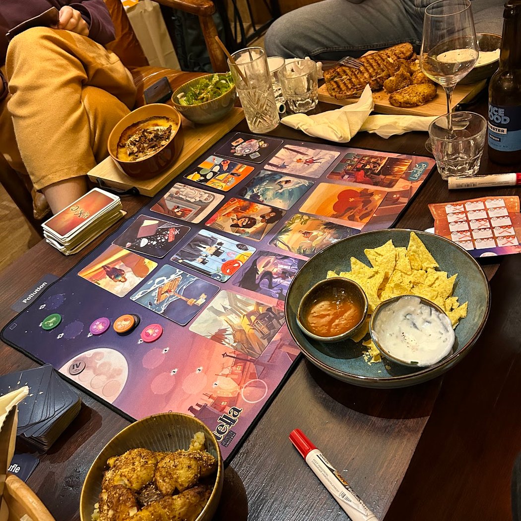 Loufoque Paris 9 - Restaurant bar à jeux 1