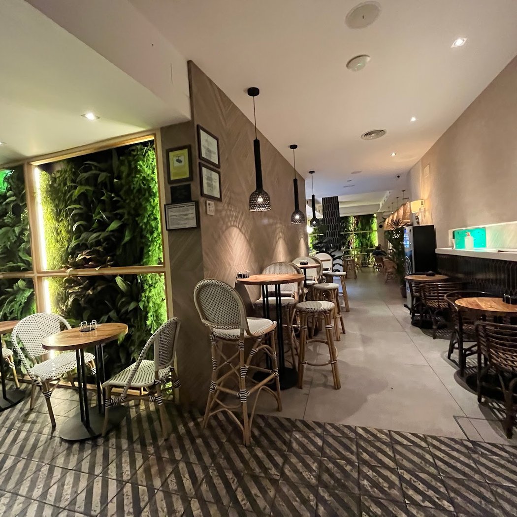 Cafetería Bravo 3